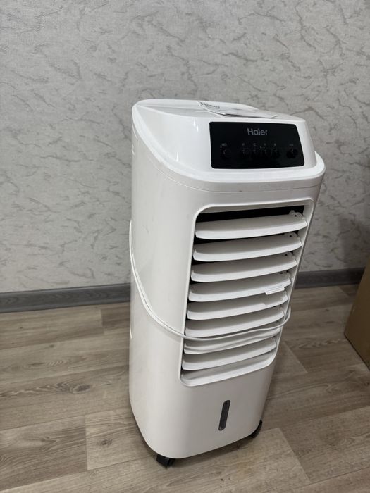 Продам напольный кондиционер Haier
