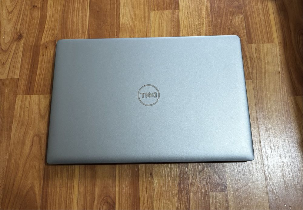 Vand Laptop Dell