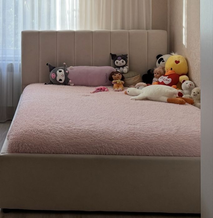 Продам двуспальнюю кровать