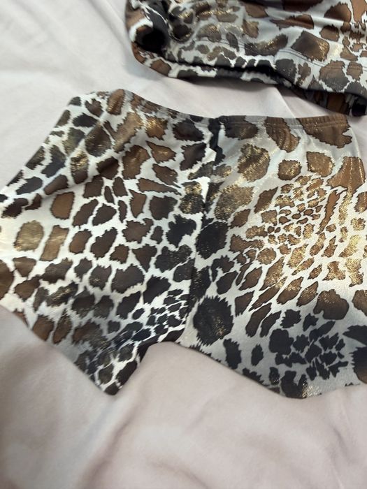 Дрешки момиче 6-8г на символична цена