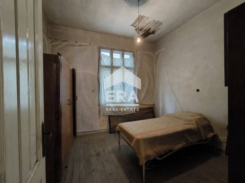 Буржоазна къща в кв., Училищни,