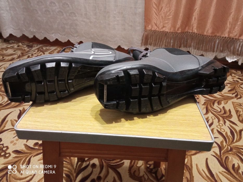 Ботинки для беговых лыж