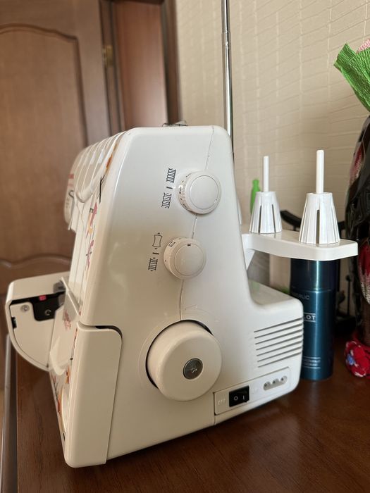 Оверлок Janome