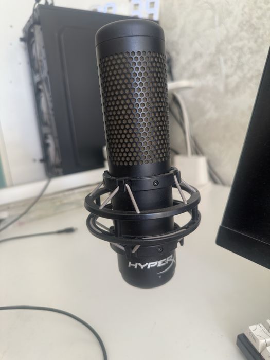 микрофон hyperx quecast s