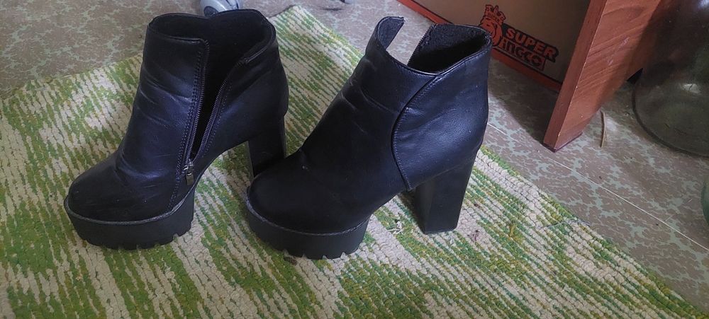 Сапоклар сотилади