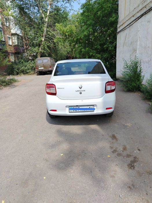 Продам а,м рено логан