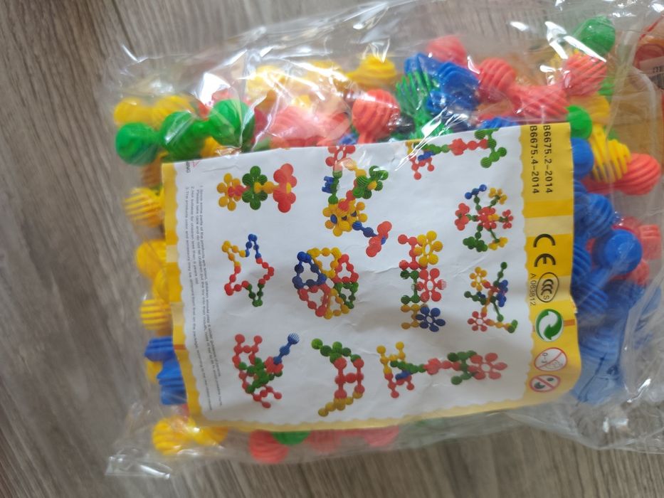 Продам пакет игрушек для мальчика конструктор машинки