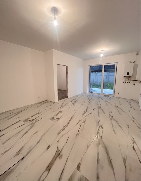 Apartament cu 3 camere de vanzare