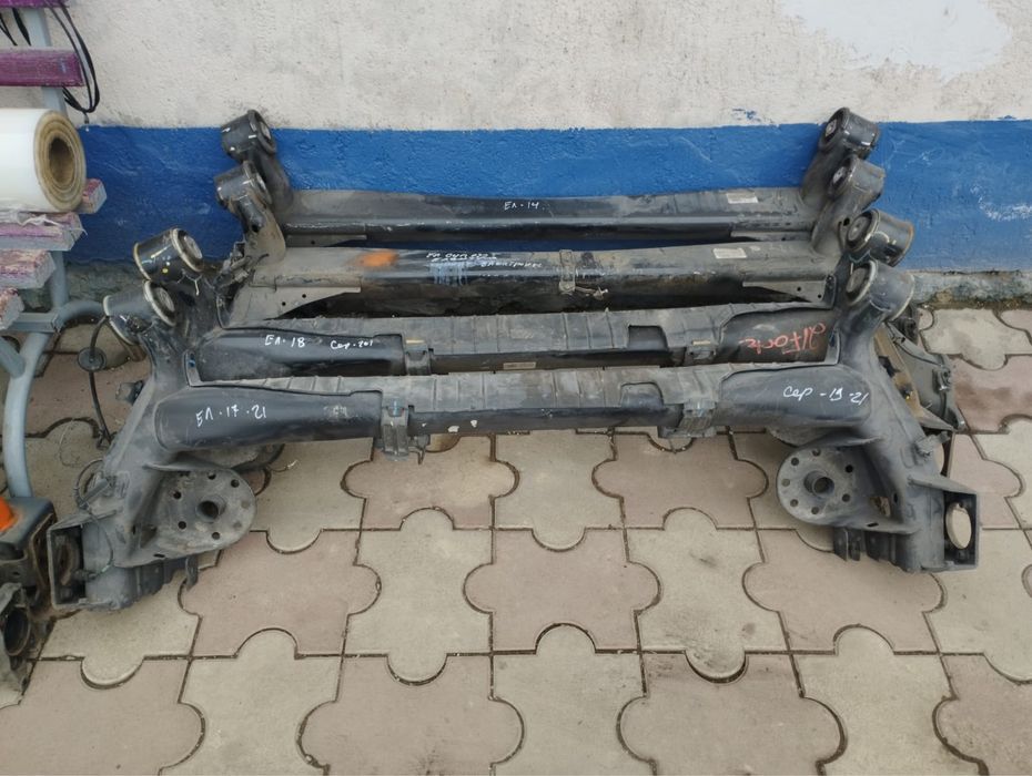 Задний балка Hyundai Kia