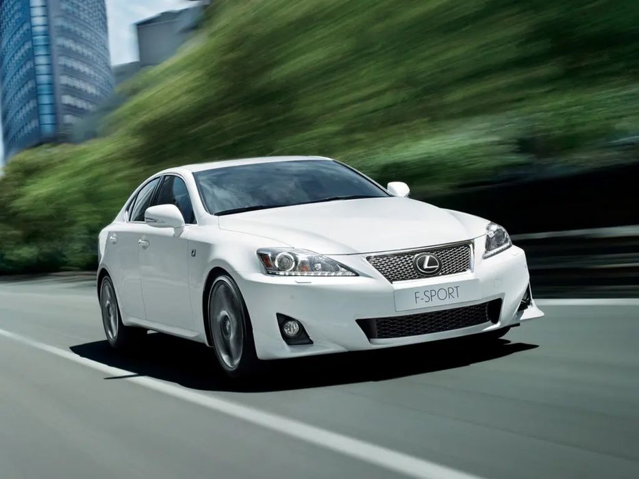 F SPORT бампер lexus is