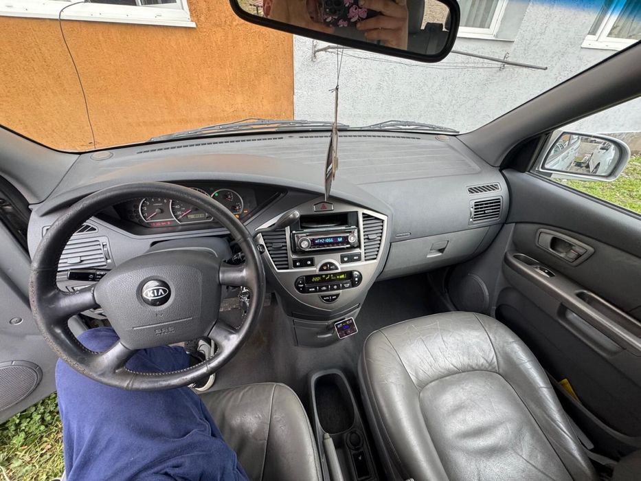 Kia carens pret 1300€