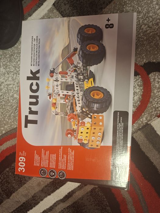 Constructie Metalica Camion cu 6 Roti - 305 piese