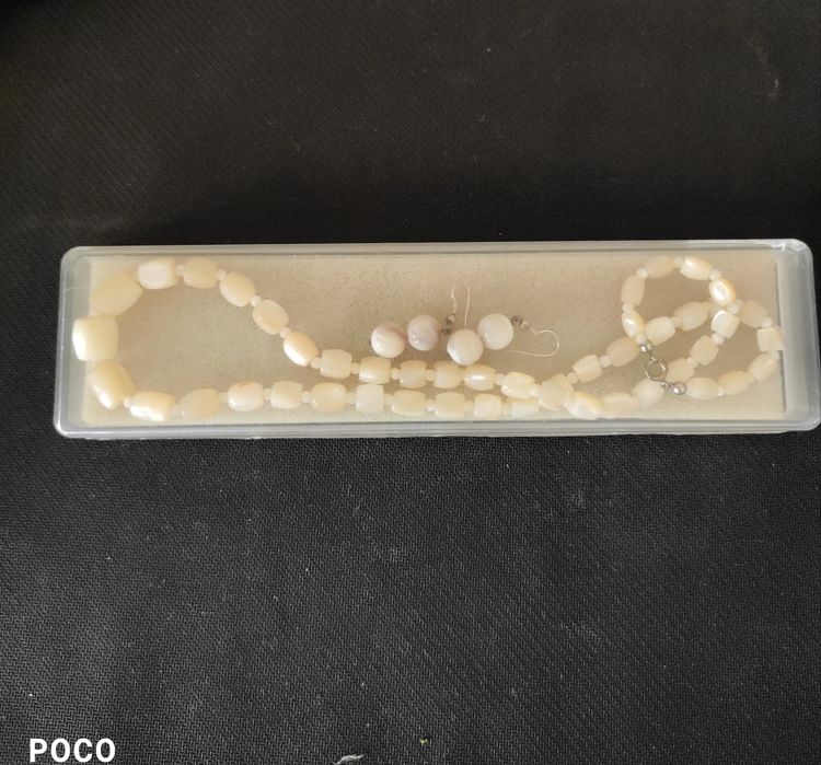 Огърлица и обеци от естествен седеф ( mother of pearl)