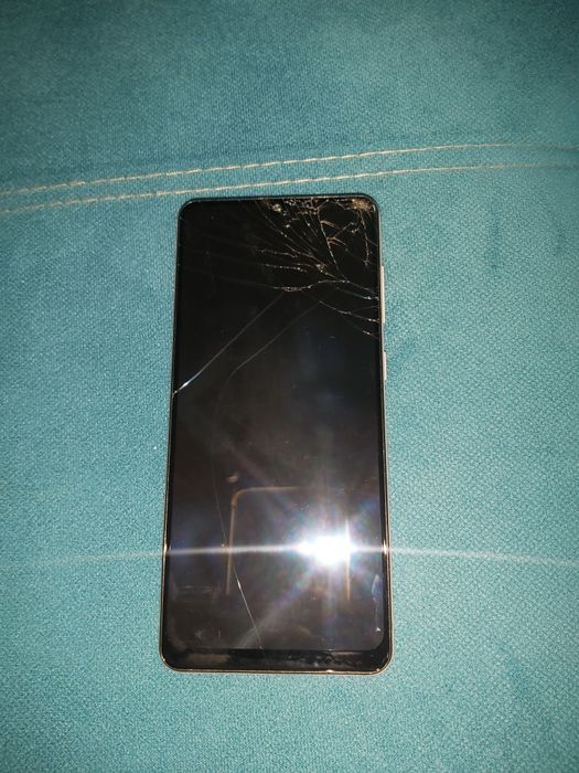 Телефон Samsung A31