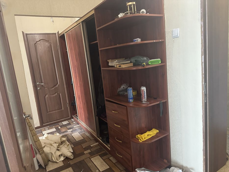 Шкаф для одежды…..