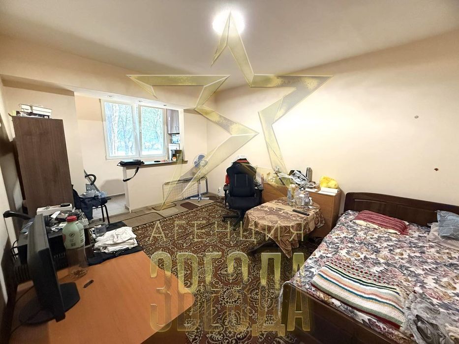 Продава се Тристаен апартамент в Пловдив, Христо Смирненски - 70 кв.м за 1615 €/кв.м - Снимка #1