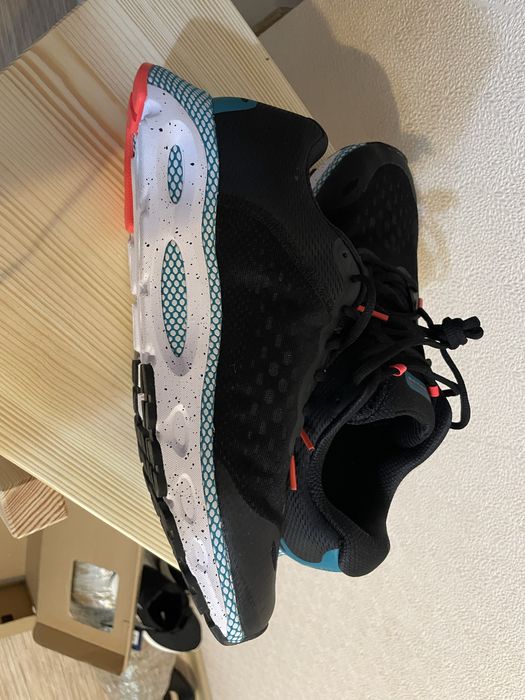 Кроссовки Under Armour 45 р-ра