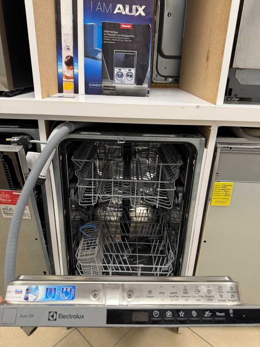 Съдомиялна машина ELECTROLUX 45см. за пълно вграждане