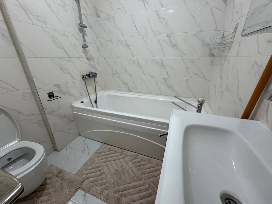 Istanbul City Продается 2 комнатная квартира ремонт А.Каххара