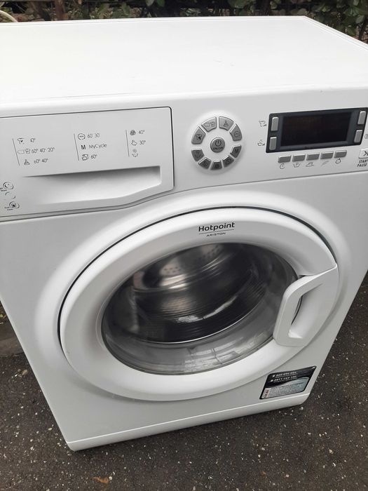 Mașină de spălat rufe.Stare de funcționare.