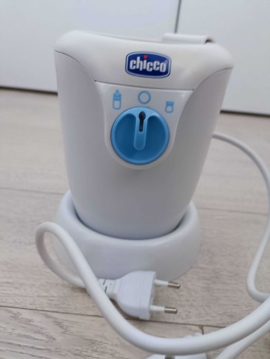 Chicco 06784  Нагревател за шишета с адаптер за кола 12V/220V
