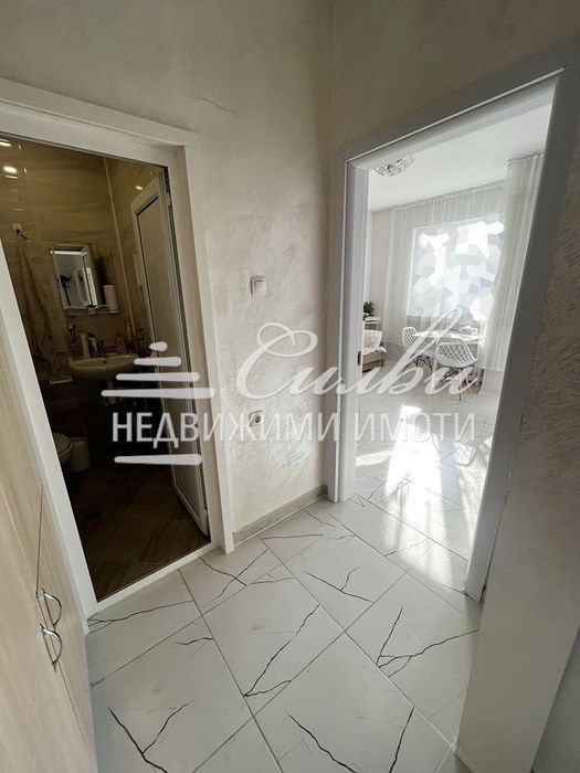 Дава се под наем Двустаен апартамент в Шумен, Център - 60 кв.м за 306 € - Снимка #9