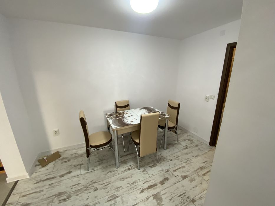 Inchiriez apartament pe bulevardul 1 Mai zona confecti