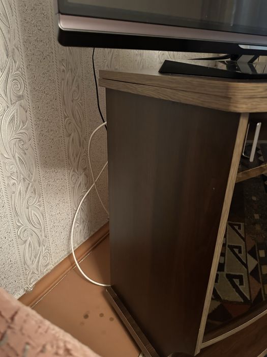 Тумбочка под телевизор