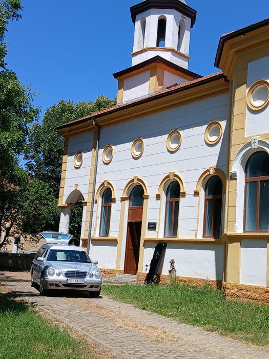 Траурна агенция денонощна град ЕТРОПОЛЕ