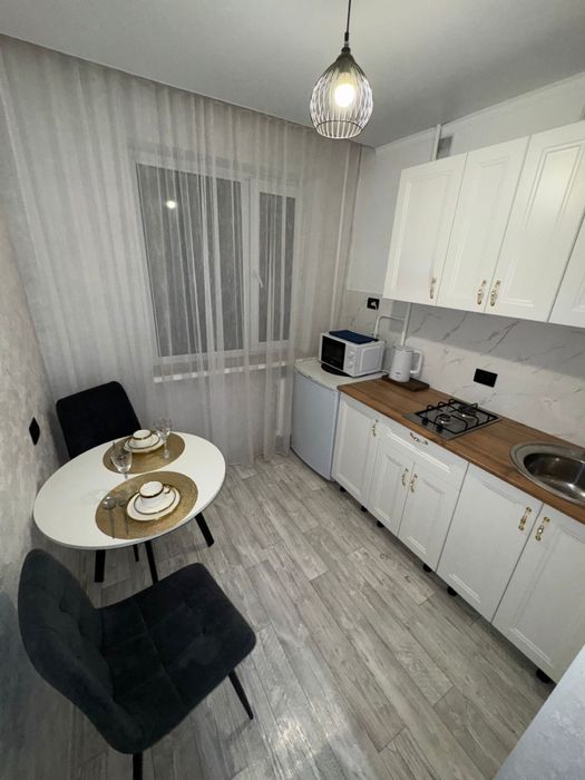 Отличная квартира 8000 тг