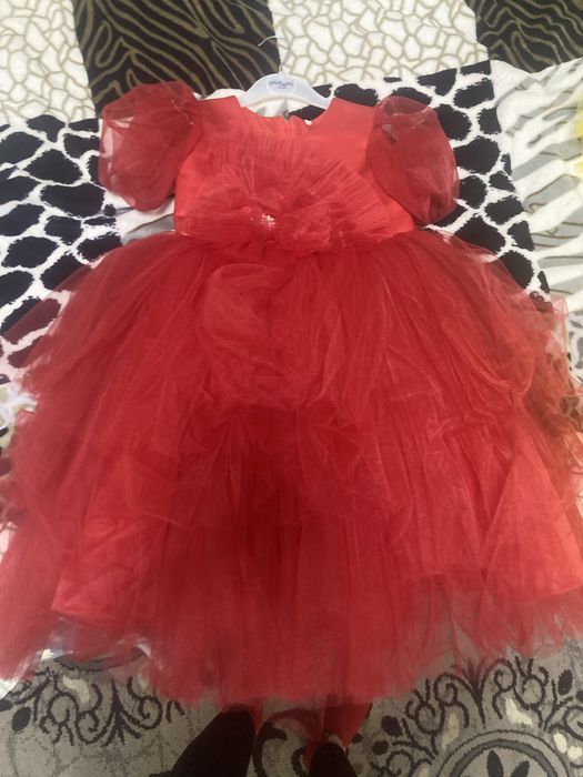 Продам платье новое