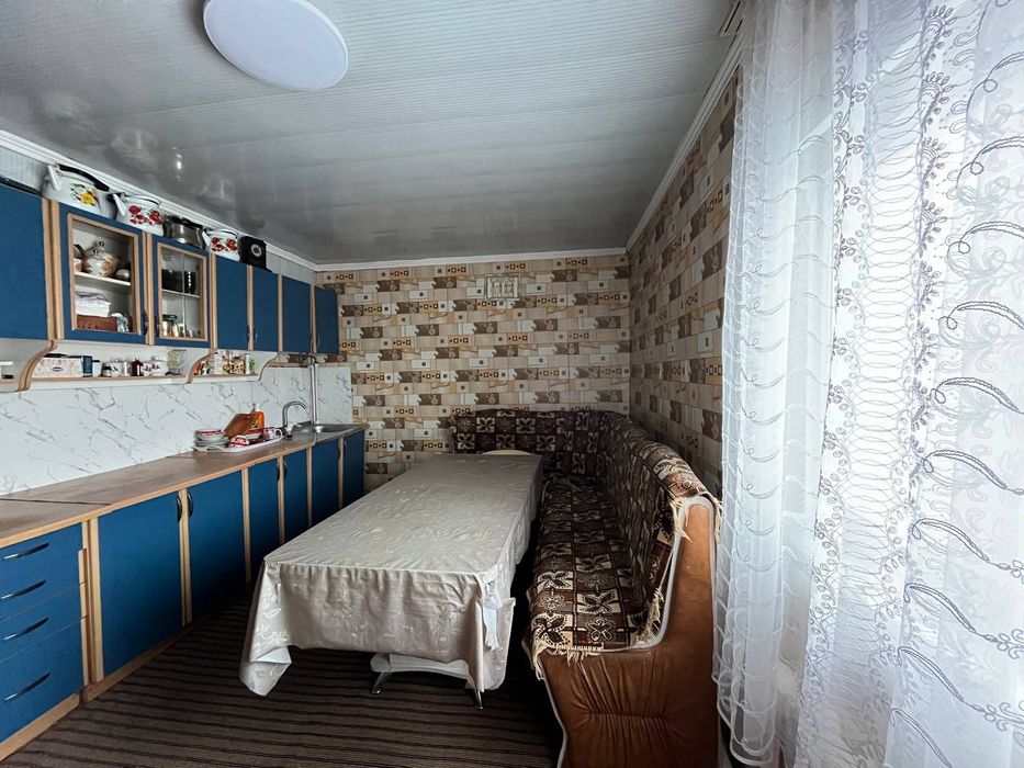 Продаётся уютный, тёплый дом.