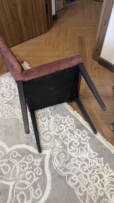 Стулья бордовые, прочные