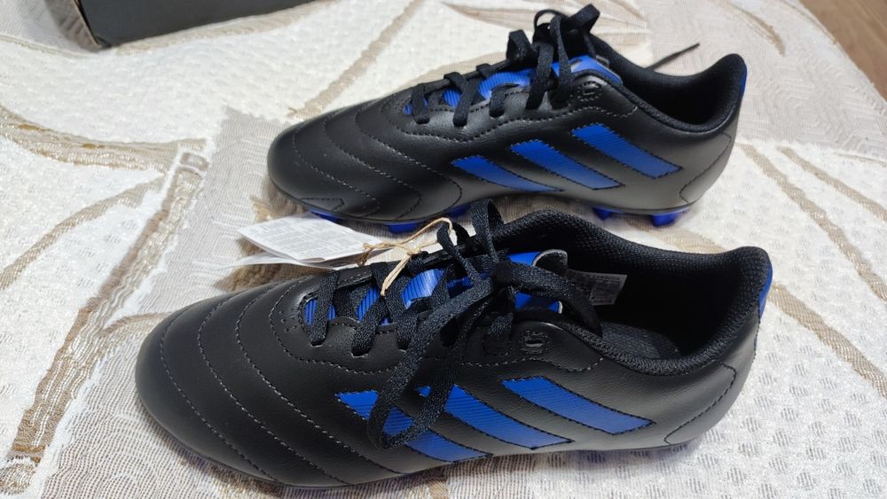 Детски бутонки adidas