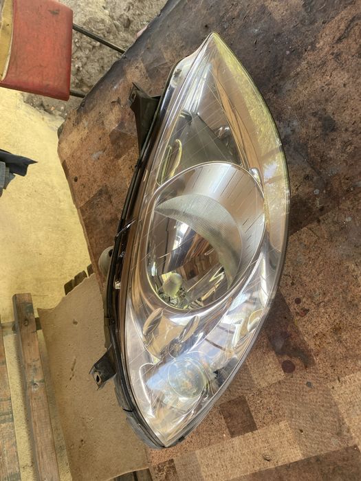 Десен фар за мерцедес А класа w169