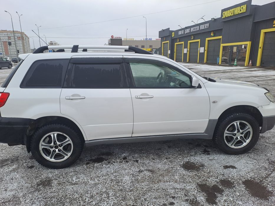 Митсубиси Оутландер объем 2.4,  2007 г.в.