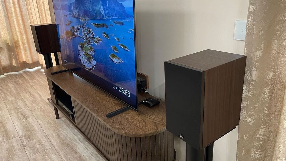 Hi-Fi Тонколони PSB Alpha P5 + Стойки за тонколони NorStone Stylum 2