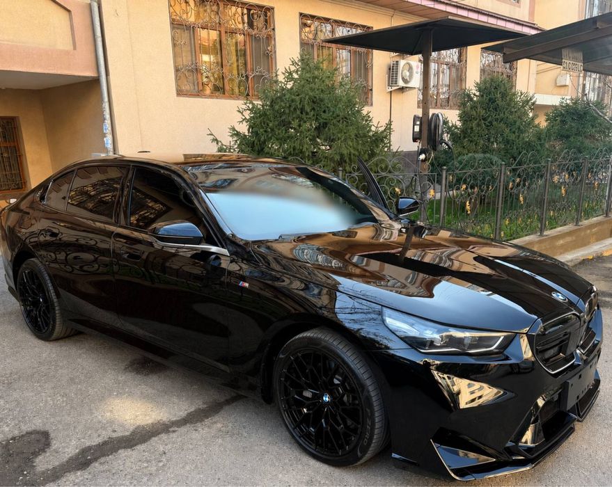 BMW i5 eDrive35 M Sport long | G90 Style