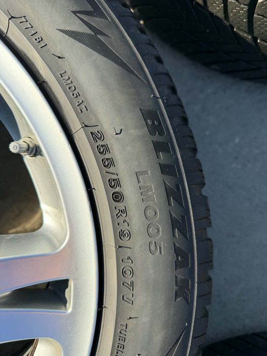 Продавам джанти с гуми