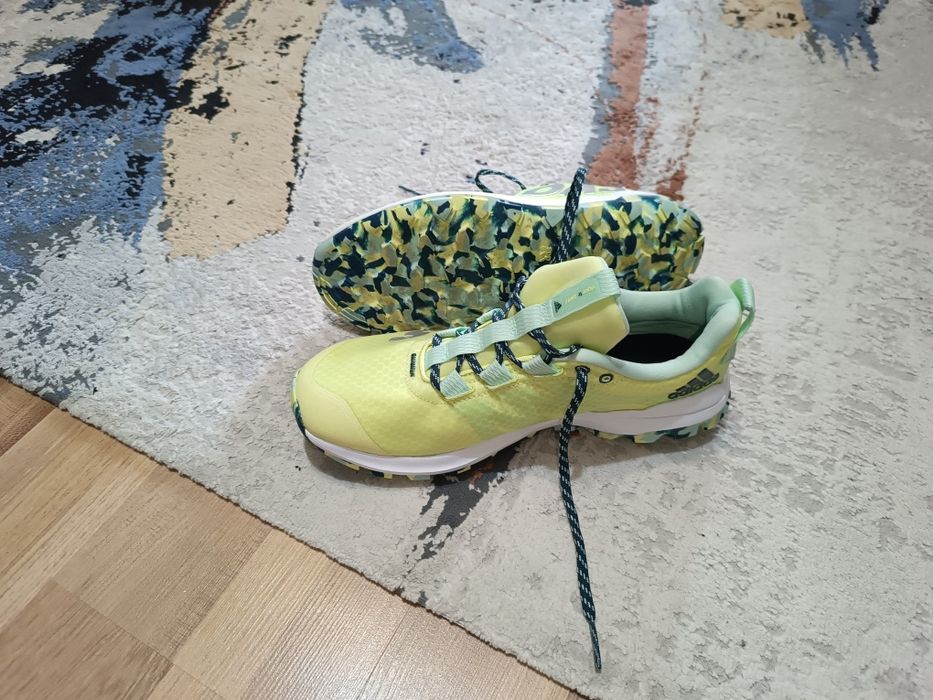 Vând Adidasi Alergare