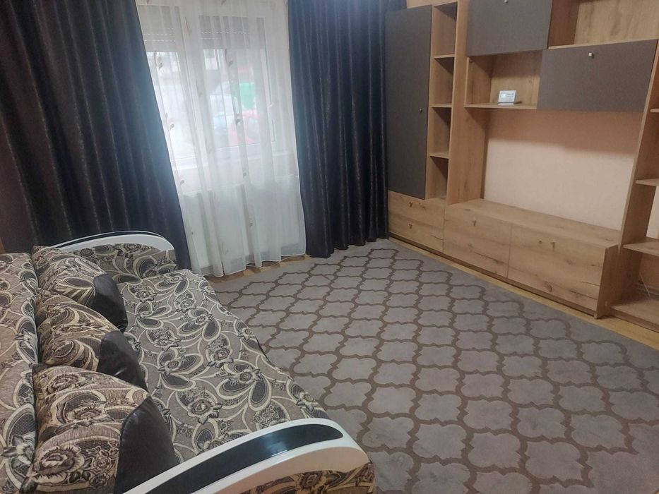 Inchiriez garsoniera