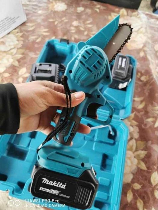 Безчеткова резачка за греди и клони Макита 24V