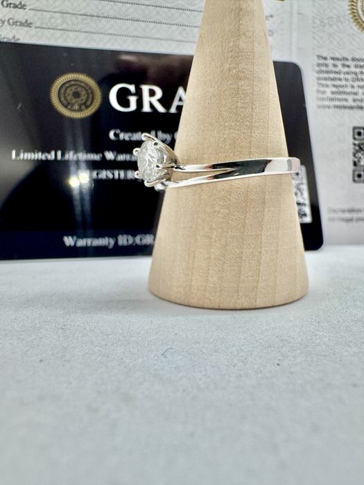 Сребърен пръстен с мойсанит (Диамант) 0.5 карата