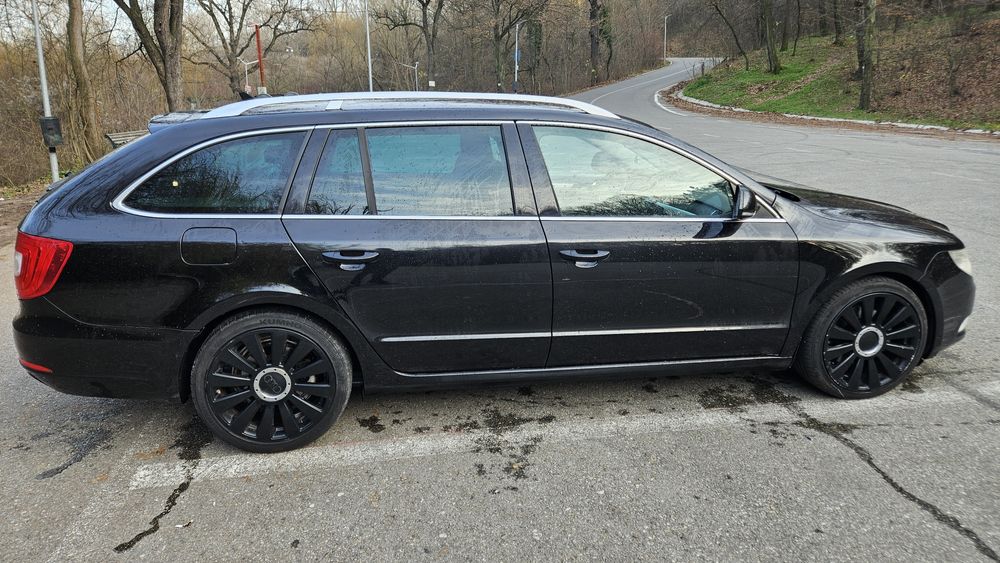 Vând Skoda Superb