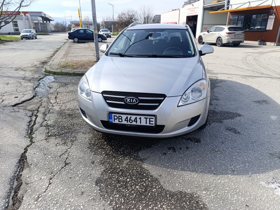 Kia ceed 1.4i 2009г