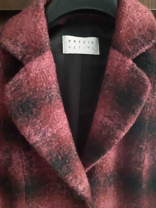 Sacou scurt, culoare grena cu negru, masura 34