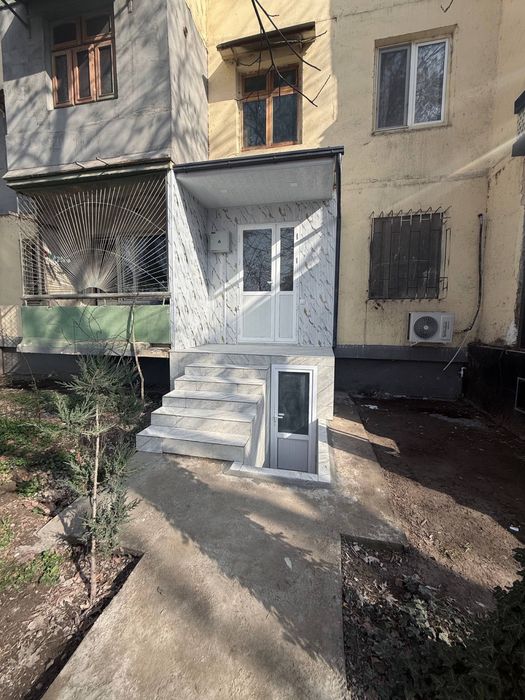 Срочна !! Продается Нежылое Помещеные