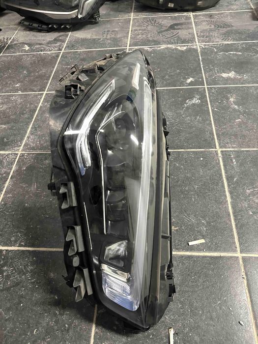 Десен фар Mercedes CLA W118 Multibeam LED