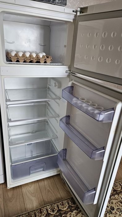 Продам холодильник