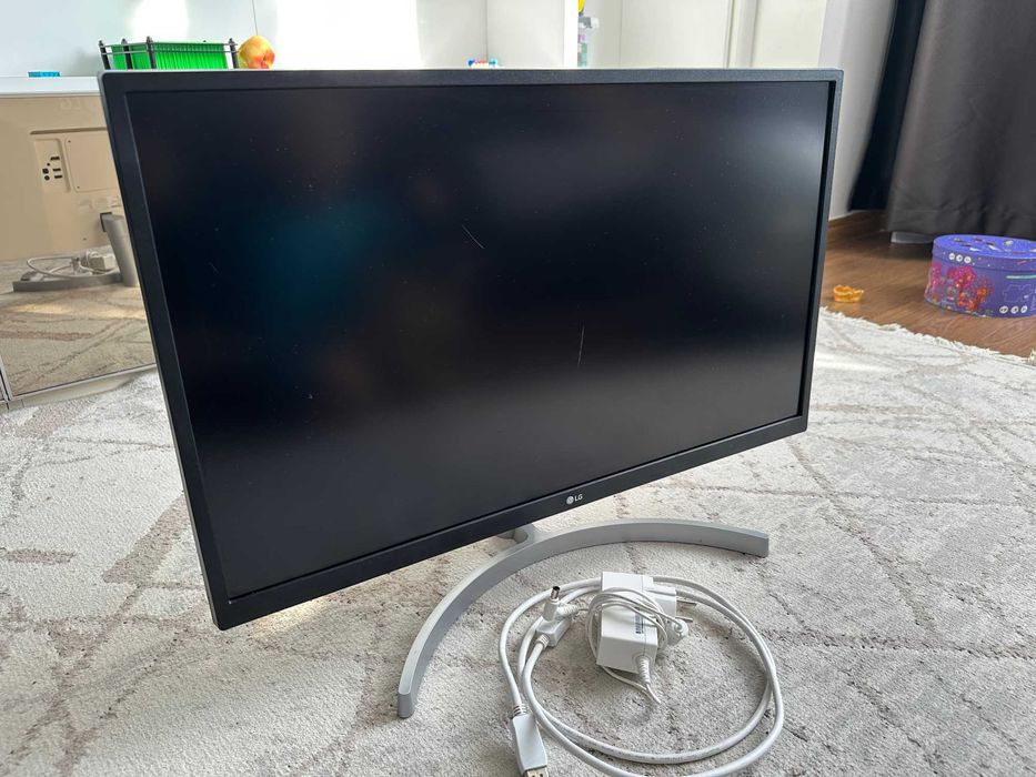 Монитор LG 4K 27 дюймов (27UL500)